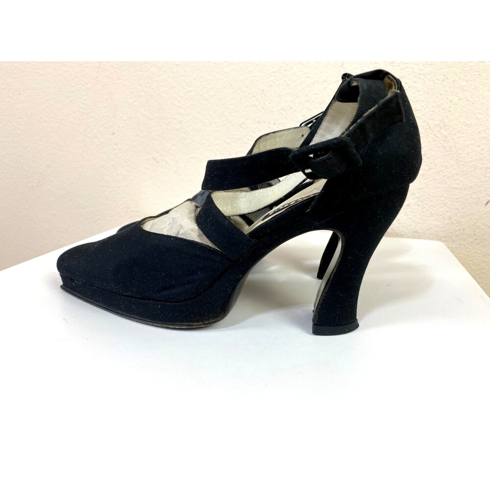 80s 90s VTG Gianni Bravo Italy Black Suede Platform Pumps 9.5 Flared Heel